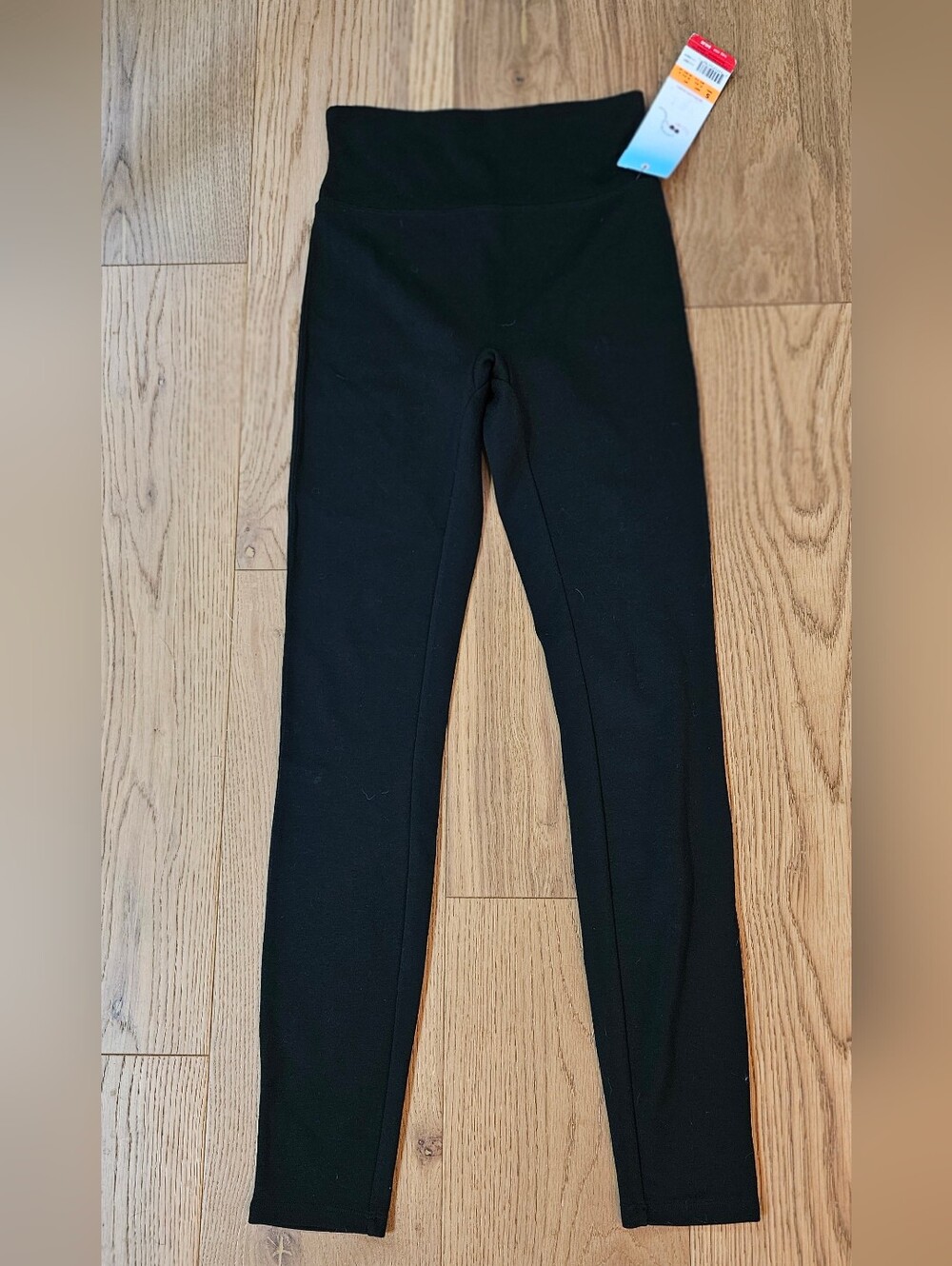 NWT Assets by Spanx Red Hot Label Structured Leggings Black Small Ponte